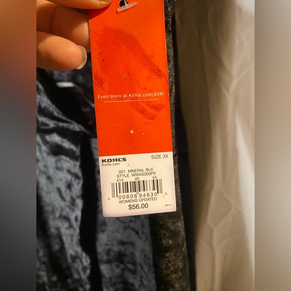 EVRI Black Velvet Wrap Dress Plus Size New With Tags 3X - Picture 8 of 8